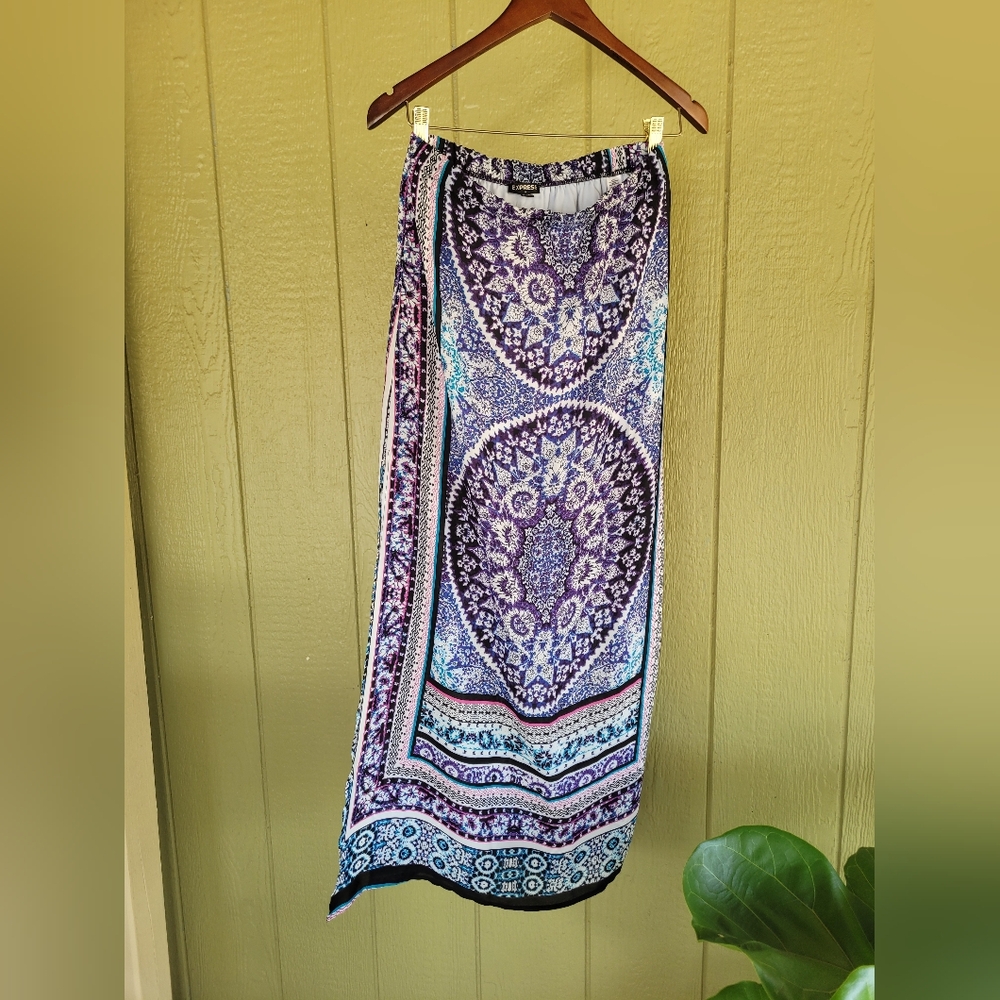 Express Boho Skirt With Double Slit - Picture 3 of 6
